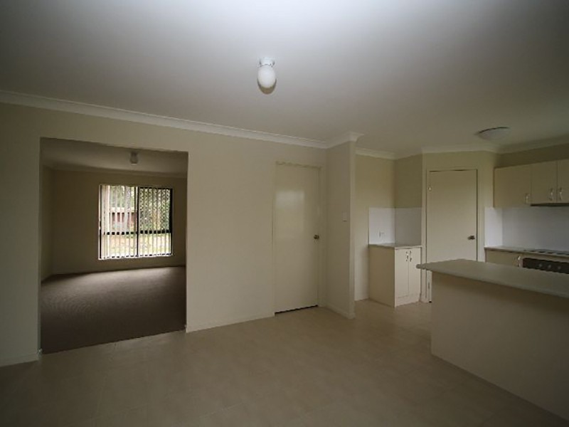 14 Newhaven St, Marsden QLD 4132