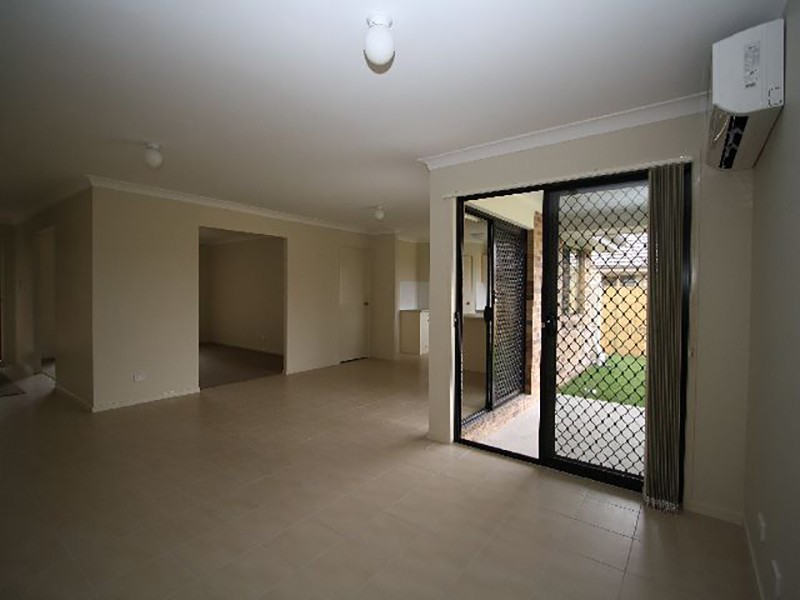 14 Newhaven St, Marsden QLD 4132