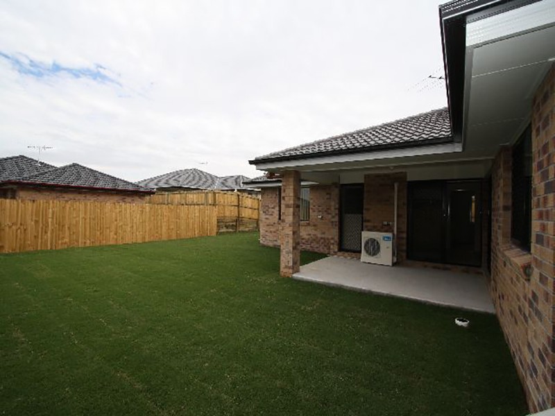 14 Newhaven St, Marsden QLD 4132