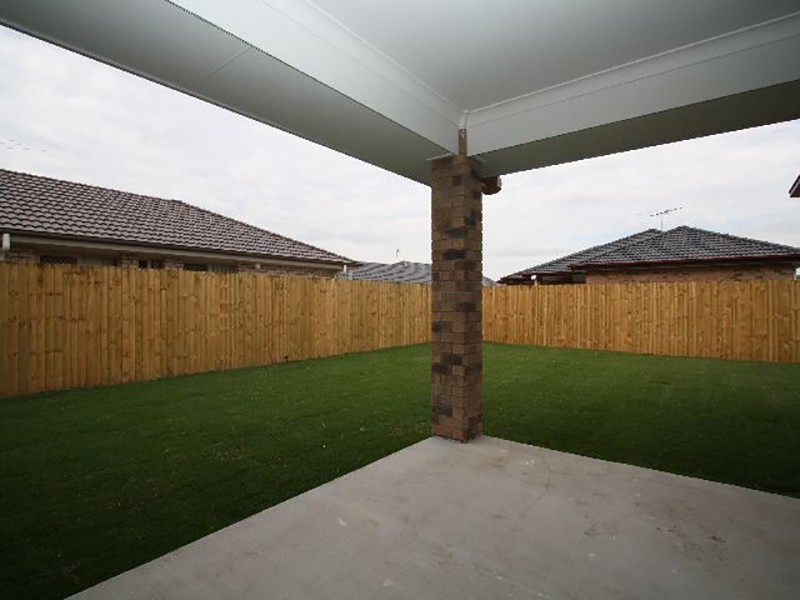 14 Newhaven St, Marsden QLD 4132