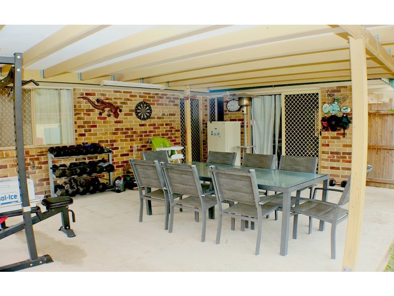 33 Wallace St, Crestmead QLD 4132