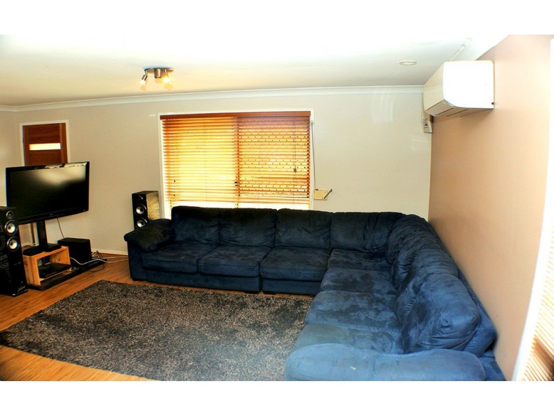 33 Wallace St, Crestmead QLD 4132