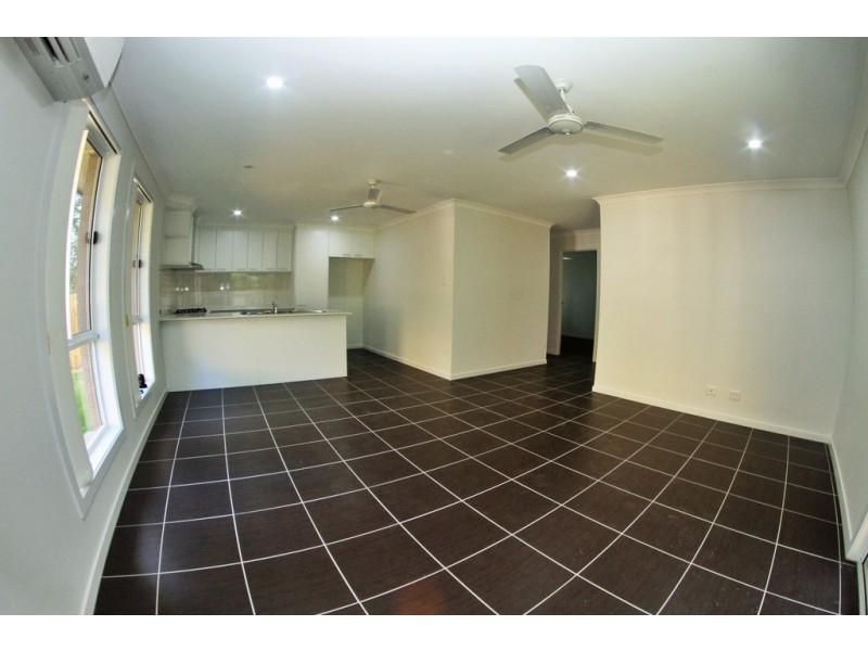 4 Woodburn St, Marsden QLD 4132