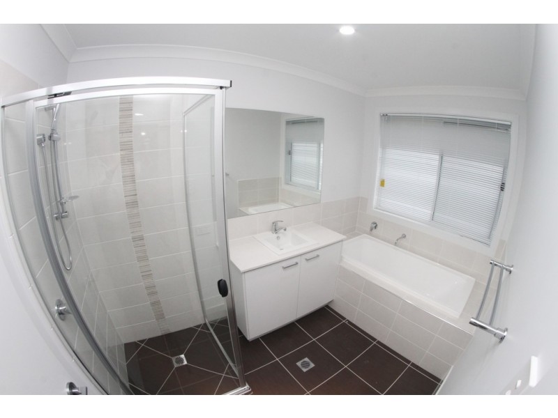 4 Woodburn St, Marsden QLD 4132