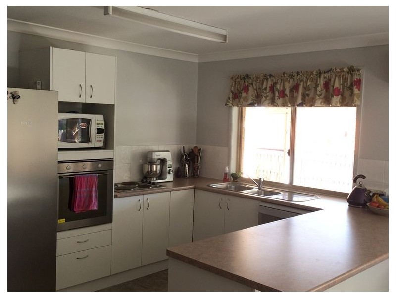 7 Valmadre, Petrie QLD 4502