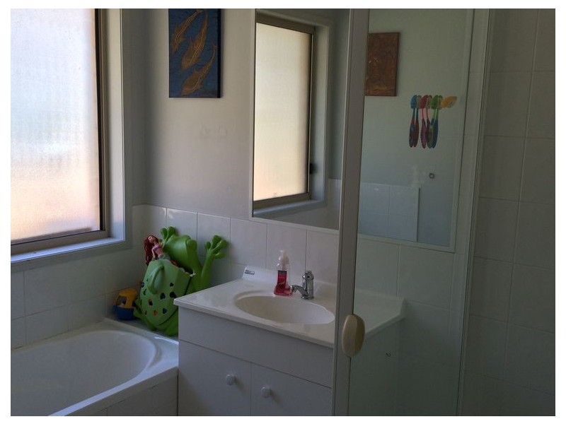 7 Valmadre, Petrie QLD 4502