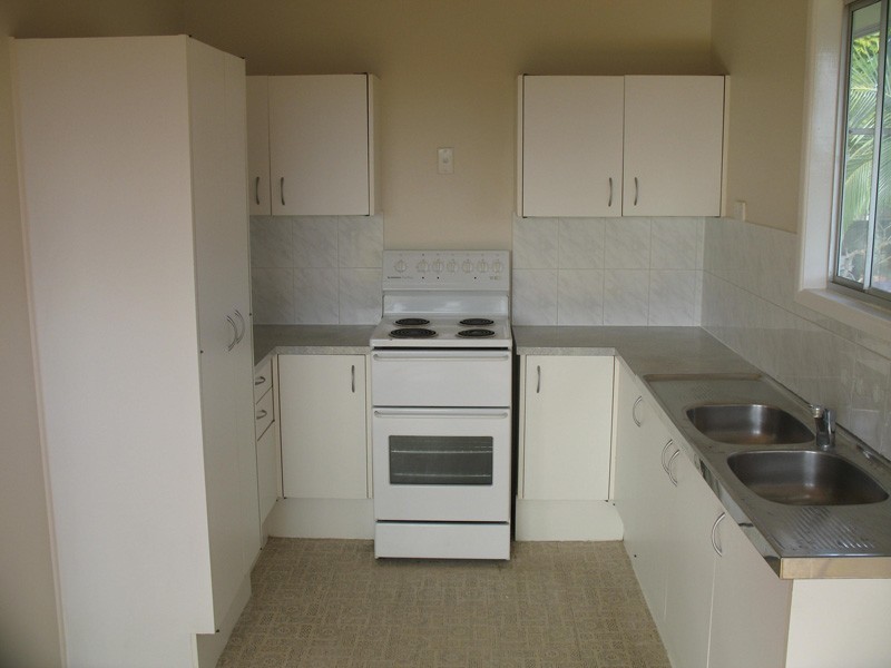 4 Cheltenham Street, Strathpine QLD 4500