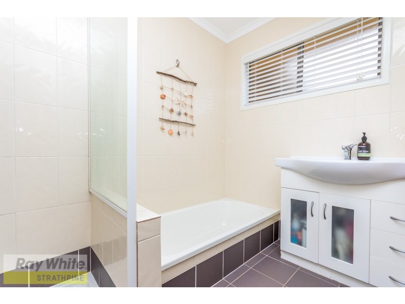 122 Peter Street, Strathpine QLD 4500