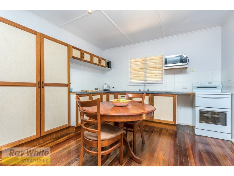 11 Peter Street, Strathpine QLD 4500