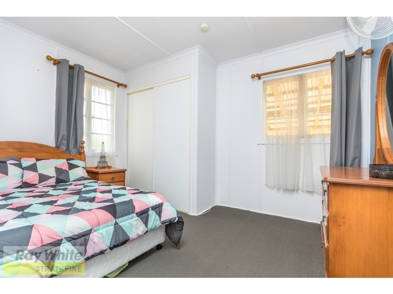 11 Peter Street, Strathpine QLD 4500
