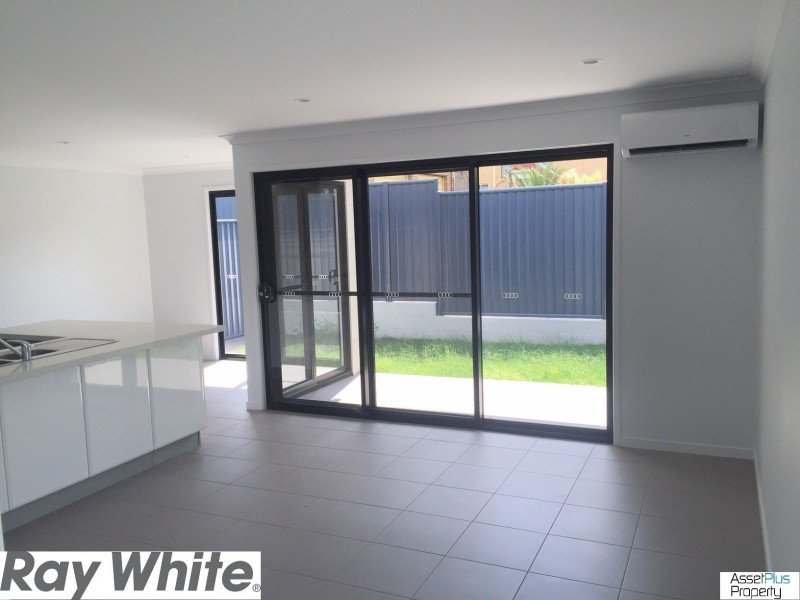 7 Neilson Street, Lawnton QLD 4501