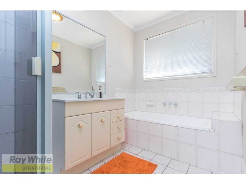 19 Paramount Drive, Warner QLD 4500