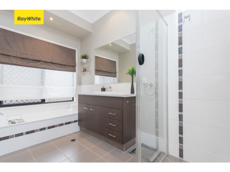 25 Buckingham Street, Strathpine QLD 4500