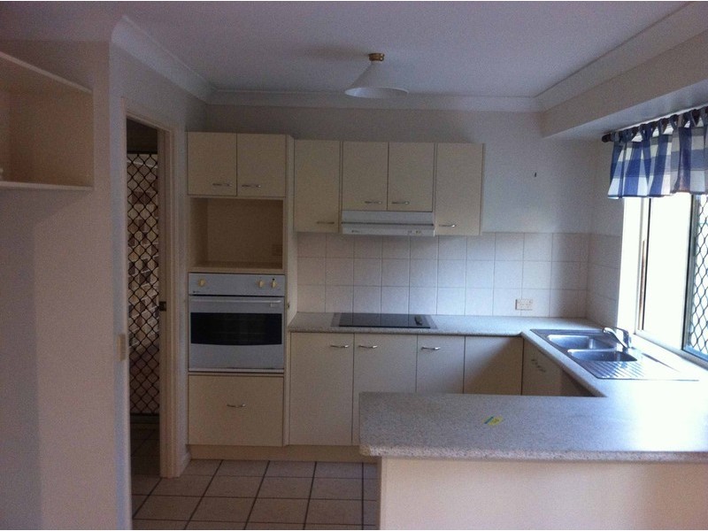 21 Kirri Avenue, Petrie QLD 4502