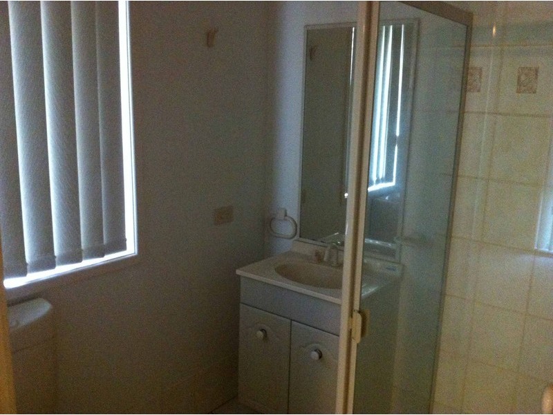 21 Kirri Avenue, Petrie QLD 4502