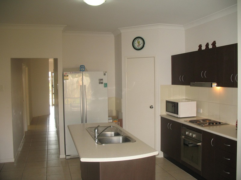 15 Silky Oak Crt, North Lakes QLD 4509