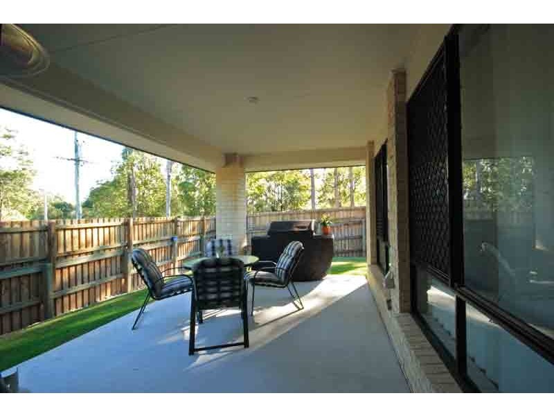 33 Bella Street, Cashmere QLD 4500