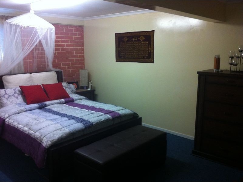 10 Ernie Street, Albany Creek QLD 4035