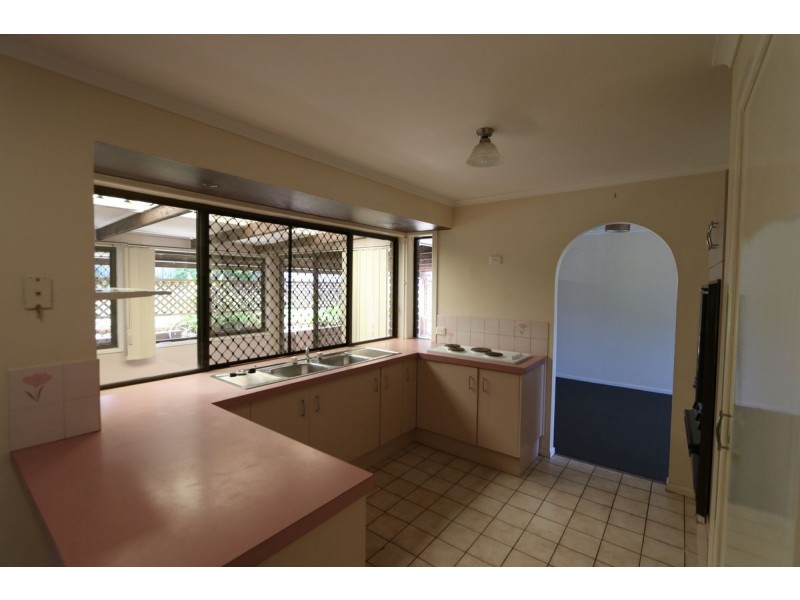 7 Toulouse Avenue, Petrie QLD 4502