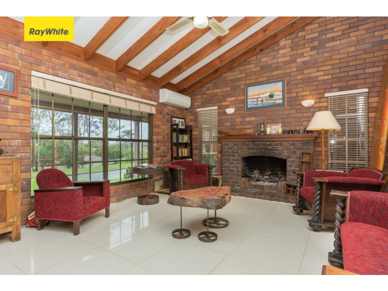 22 Woodlands Ave, Petrie QLD 4502