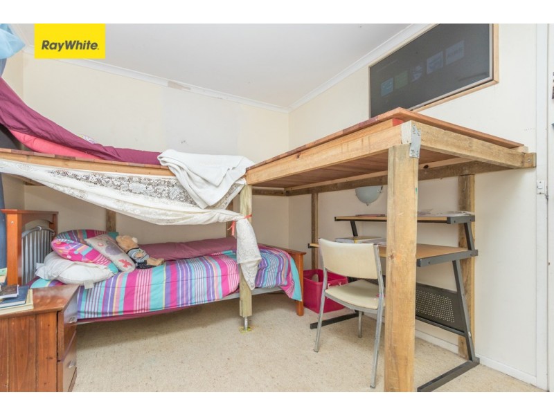 8 Barrine Court, Petrie QLD 4502