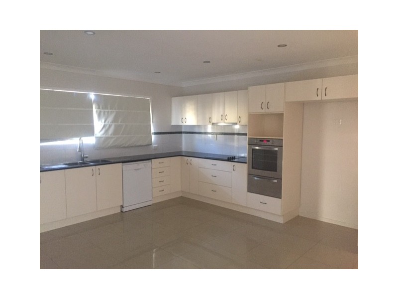 15 Patricia Street, Strathpine QLD 4500