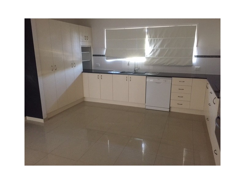 15 Patricia Street, Strathpine QLD 4500