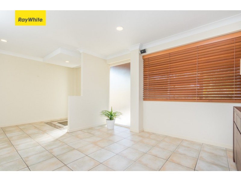 25 Pinelands Street, Lawnton QLD 4501