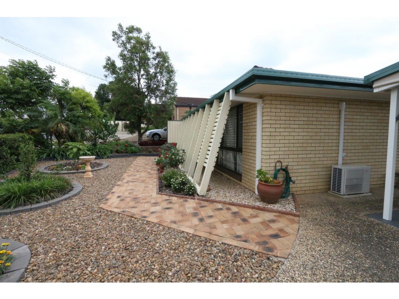 6 Livingstone Street, Strathpine QLD 4500