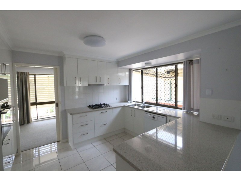 6 Livingstone Street, Strathpine QLD 4500