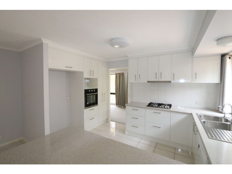 6 Livingstone Street, Strathpine QLD 4500