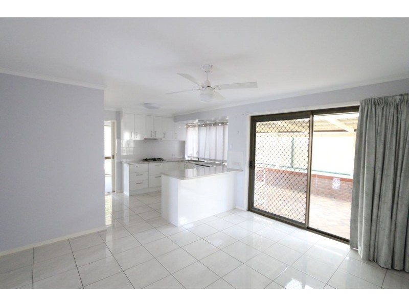 6 Livingstone Street, Strathpine QLD 4500