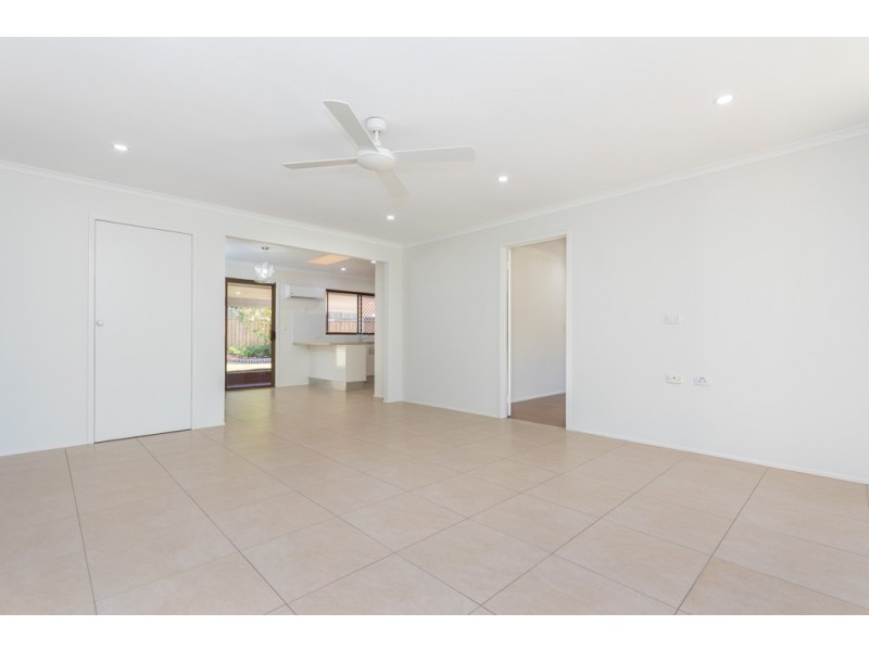 7 St Quentin Road, Petrie QLD 4502