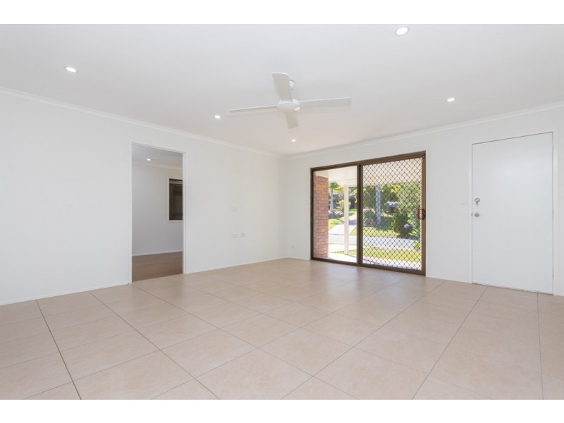 7 St Quentin Road, Petrie QLD 4502