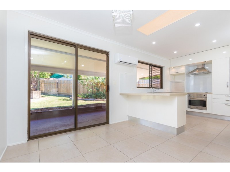 7 St Quentin Road, Petrie QLD 4502