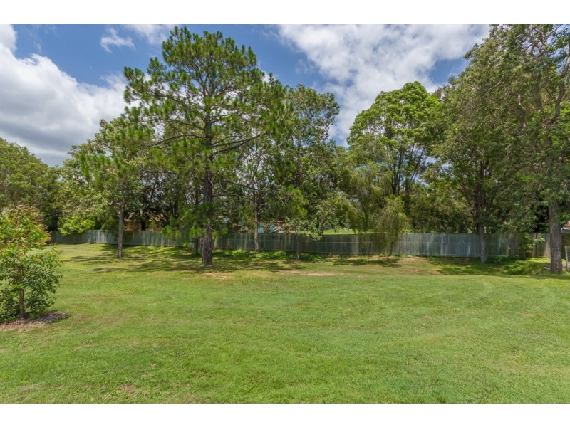 13 Nightingale Drive, Lawnton QLD 4501