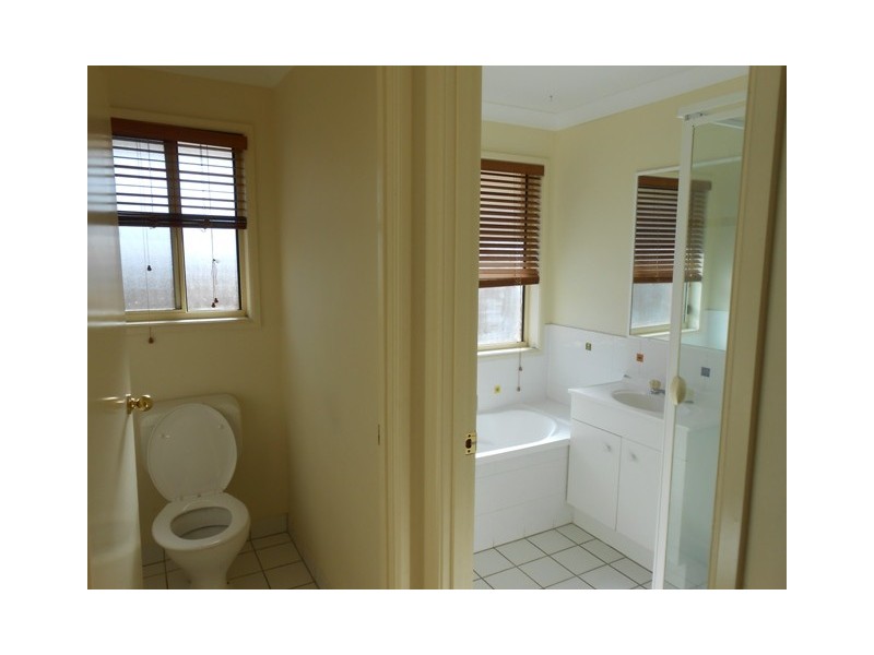 10 Valmadre Court, Petrie QLD 4502