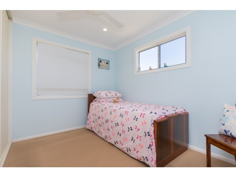 9 Chaucer Parade, Strathpine QLD 4500