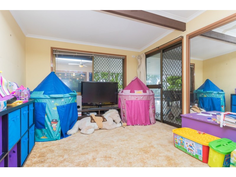 70 School Road, Kallangur QLD 4503