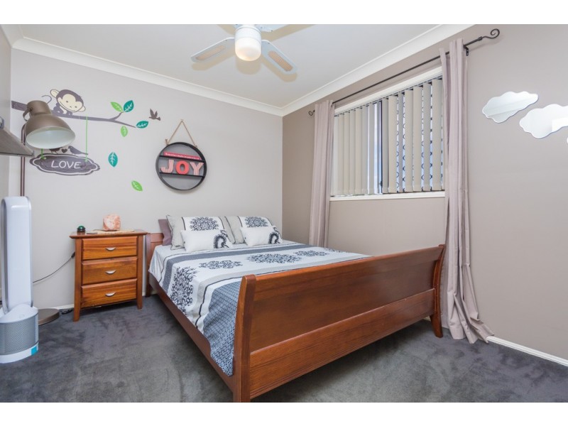 12 Crawford Street, North Lakes QLD 4509