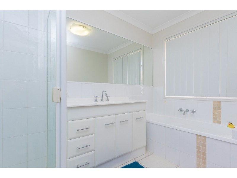 10 Bishop Court, Lawnton QLD 4501