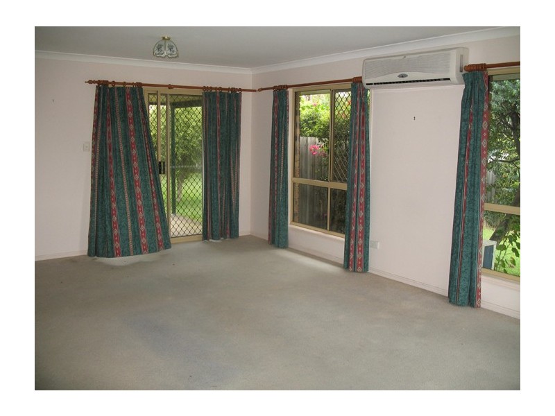 2 Blue Mountain Crescent, Warner QLD 4500