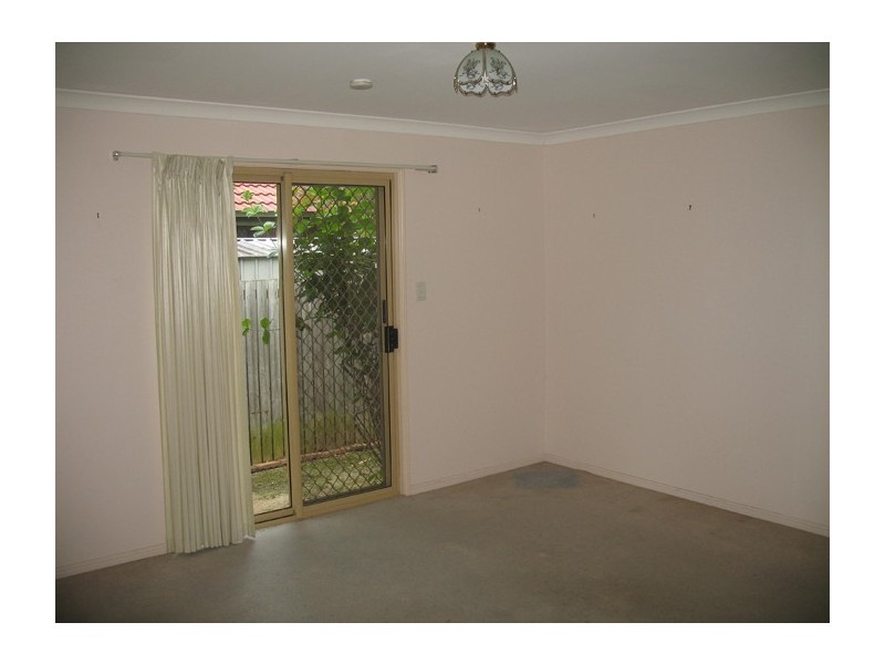 2 Blue Mountain Crescent, Warner QLD 4500