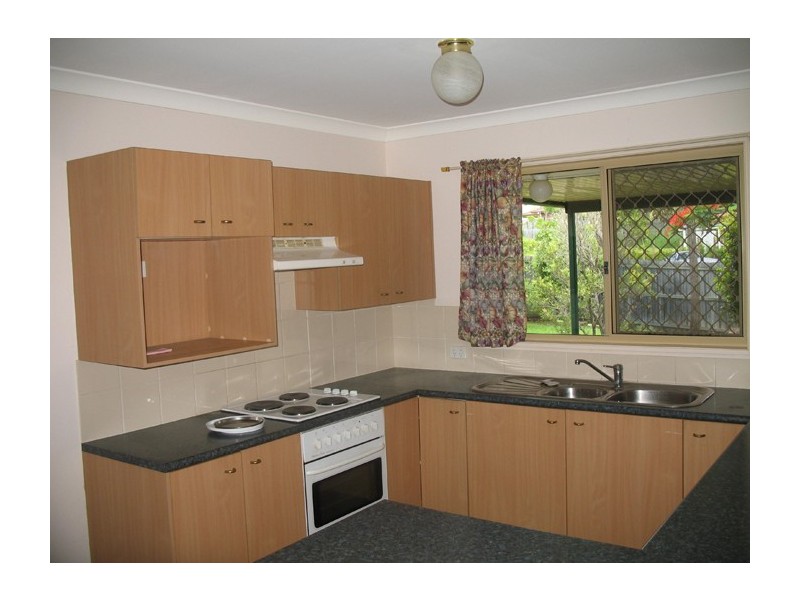 2 Blue Mountain Crescent, Warner QLD 4500