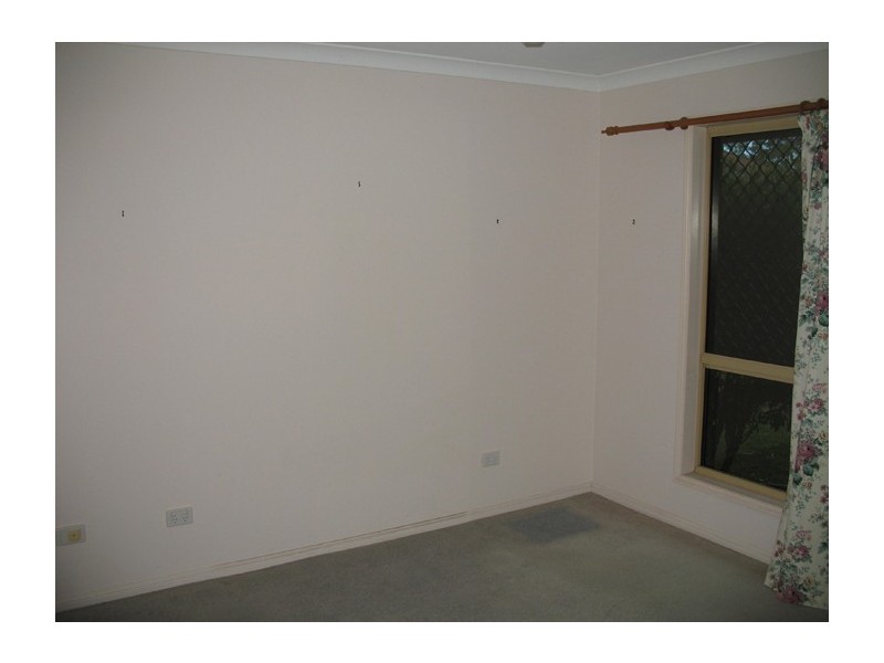 2 Blue Mountain Crescent, Warner QLD 4500