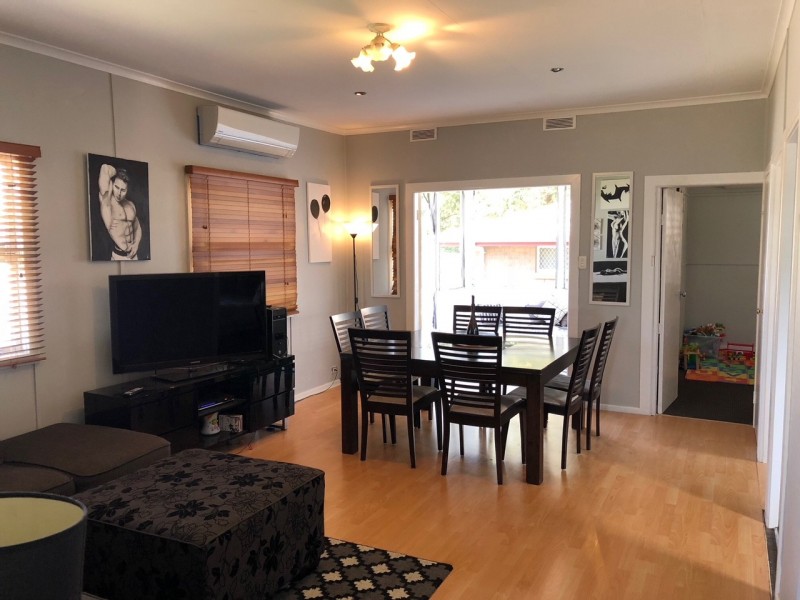 157 School Rd, Kallangur QLD 4503