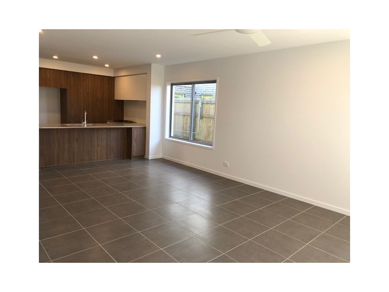 35 Meadows Boulevard, Strathpine QLD 4500