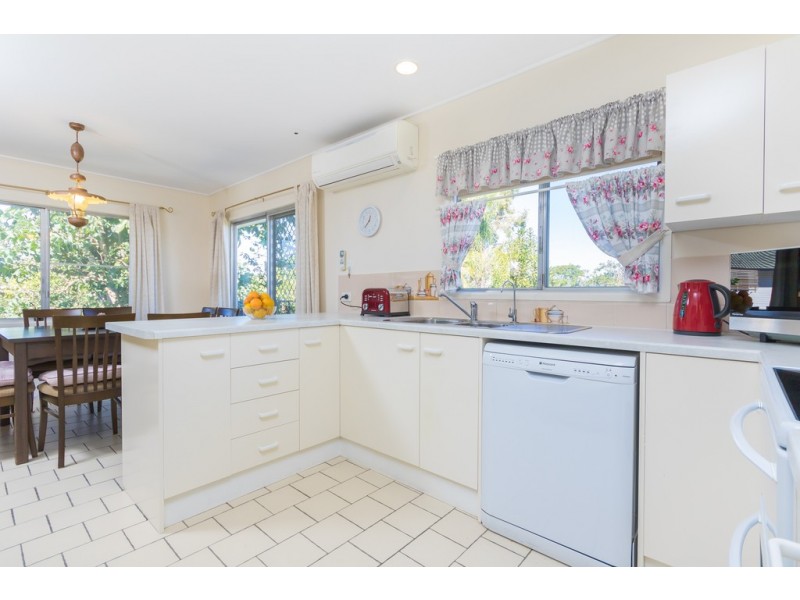 16 Peter Street, Strathpine QLD 4500