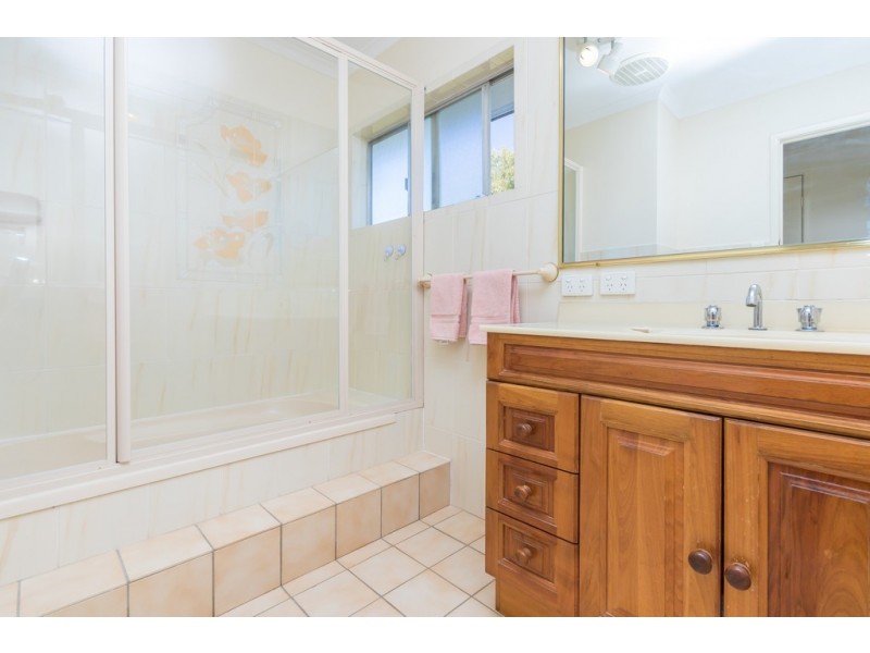 16 Peter Street, Strathpine QLD 4500