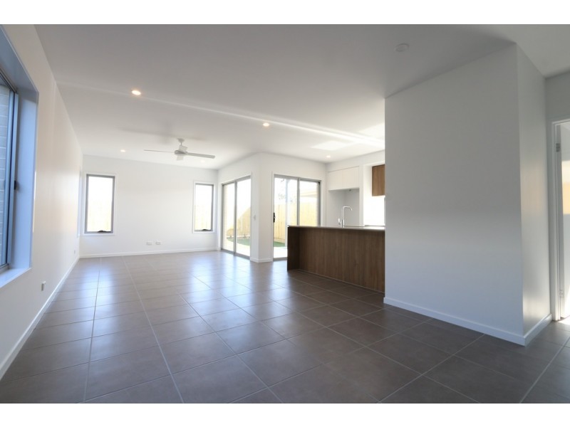 22 Meadows Boulevard, Strathpine QLD 4500